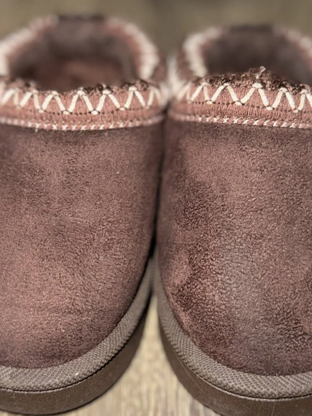 Hurley Kids Modi Slippers Brown Faux Fur Suede Size 5 Toddler Great Condition